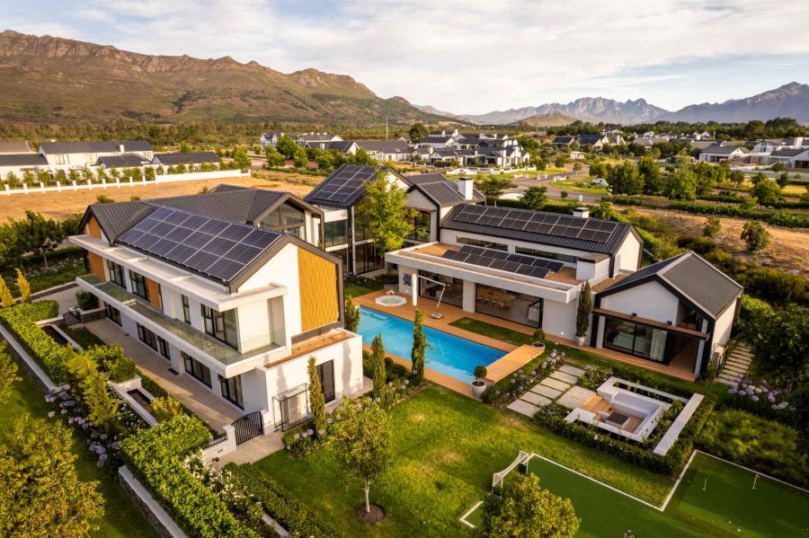 7 Bedroom Property for Sale in Val De Vie Estate Western Cape